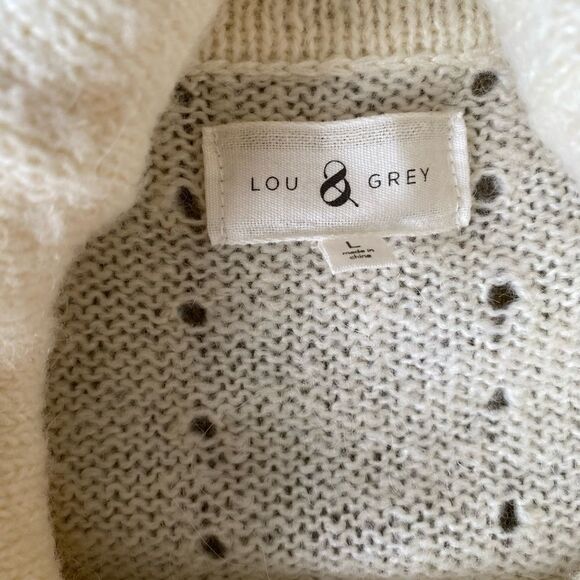 White/ ivory almost off white sweater - Picture 4 of 6